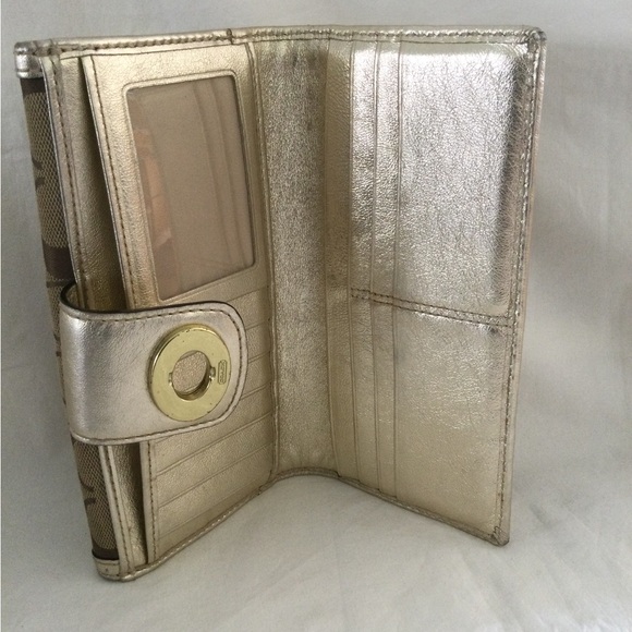 Coach Monogram twist lock clutch wallet - Picture 10 of 16